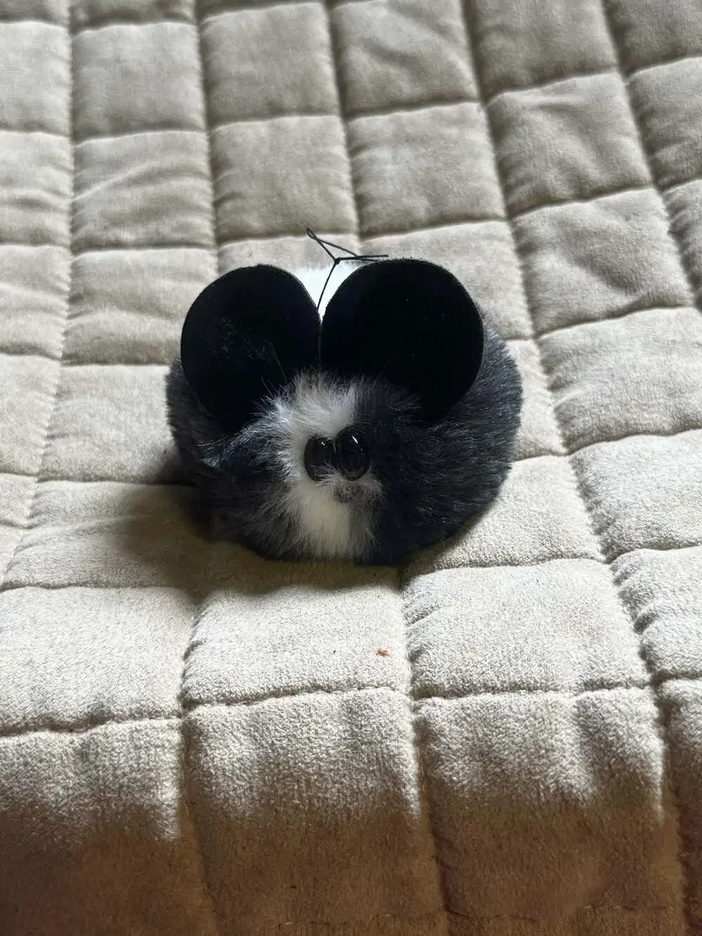 Vtg 1981 Maxine S. Farley Black & White Furry Mouse Plush Magnet original tag